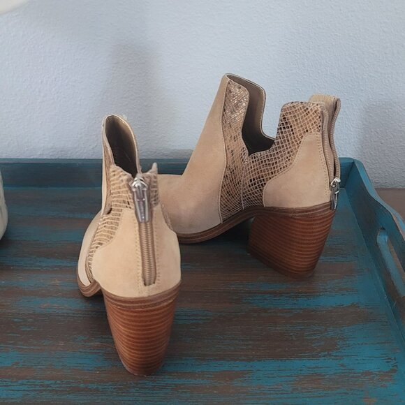 Boots - Picture 2 of 3